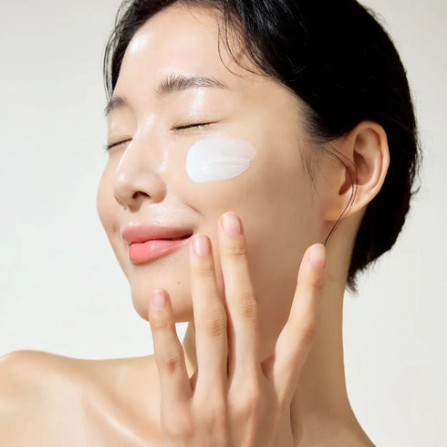 CELIMAX Pore+ Dark Spot Brightening Care Sunscreen – Tone - Evening & UV Protection - Krea Noir